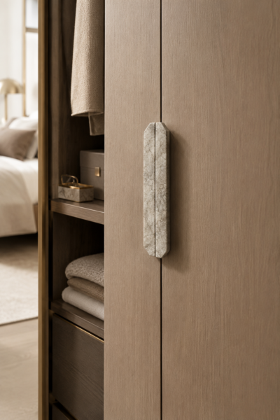 Poignée en marbre naturel Light Grey — 32 cm